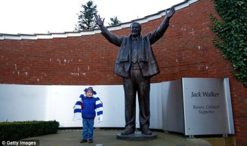 article-2261817-16C3619E000005DC-500_634x374